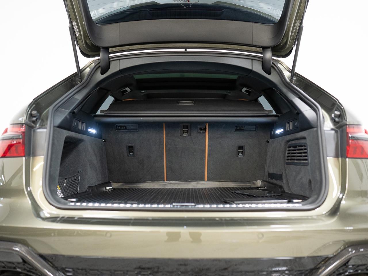 2023 Audi RS 6 Avant BLACK OPTICS | CARBON FIBRE | B&O | 22 IN Photo