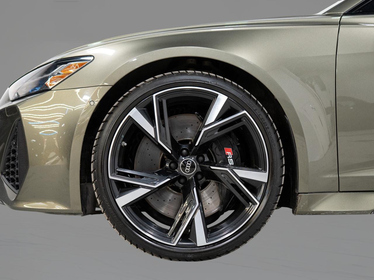 2023 Audi RS 6 Avant BLACK OPTICS | CARBON FIBRE | B&O | 22 IN Photo