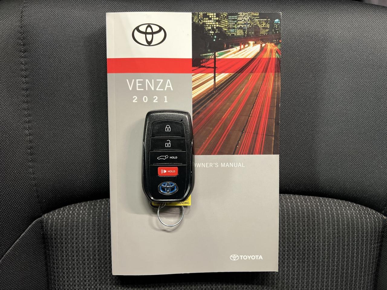 2021 Toyota Venza HYBRID AWD | HTD SEATS | CARPLAY | 18IN ALLOYS Photo