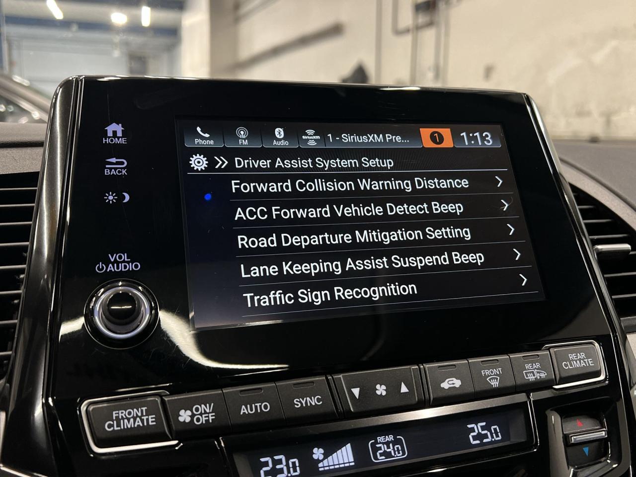 2022 Honda Odyssey EX-L RES | 8-PASS | HTD LEATHER | SUNROOF | DVD Photo