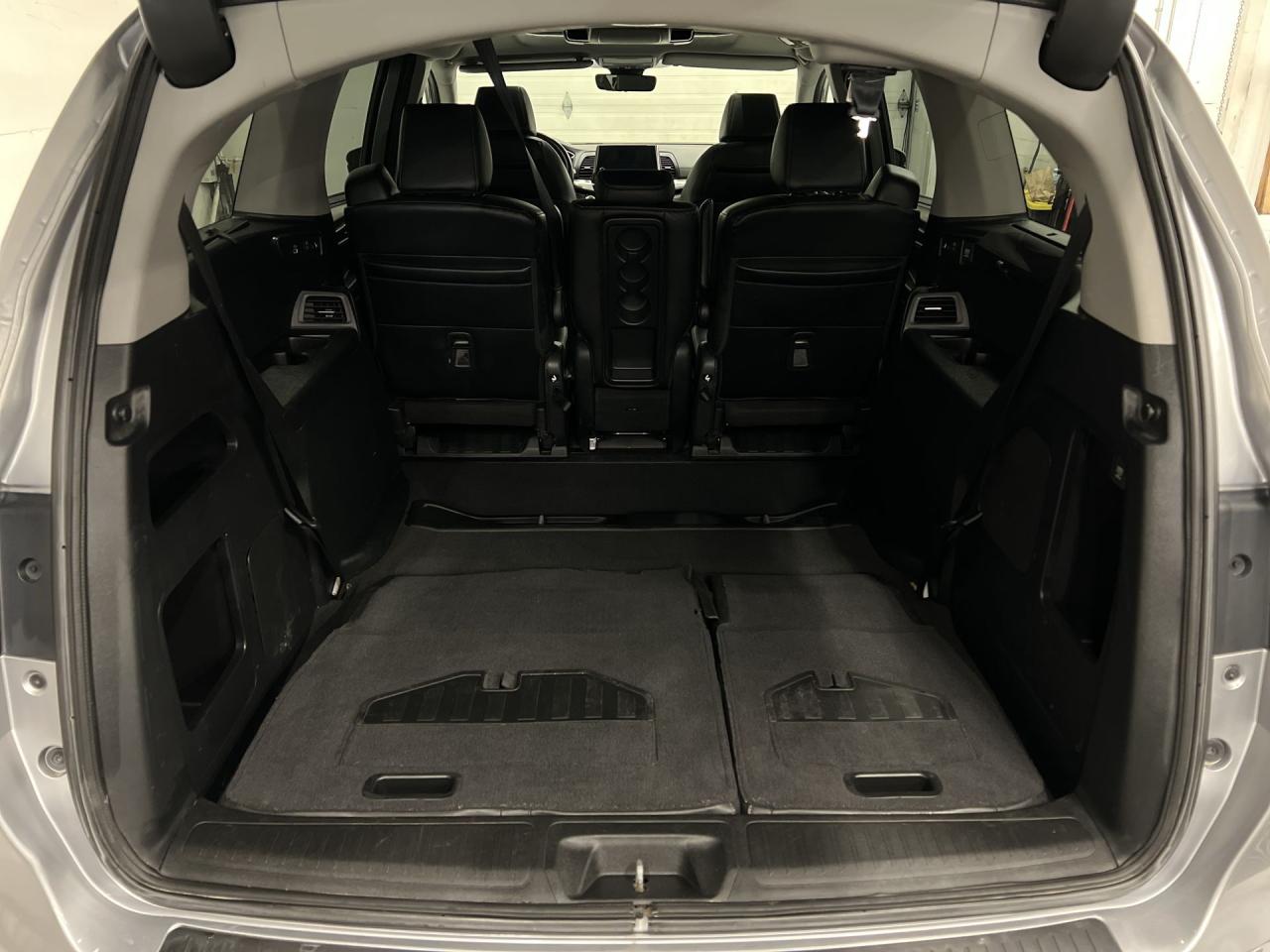 2022 Honda Odyssey EX-L RES | 8-PASS | HTD LEATHER | SUNROOF | DVD Photo