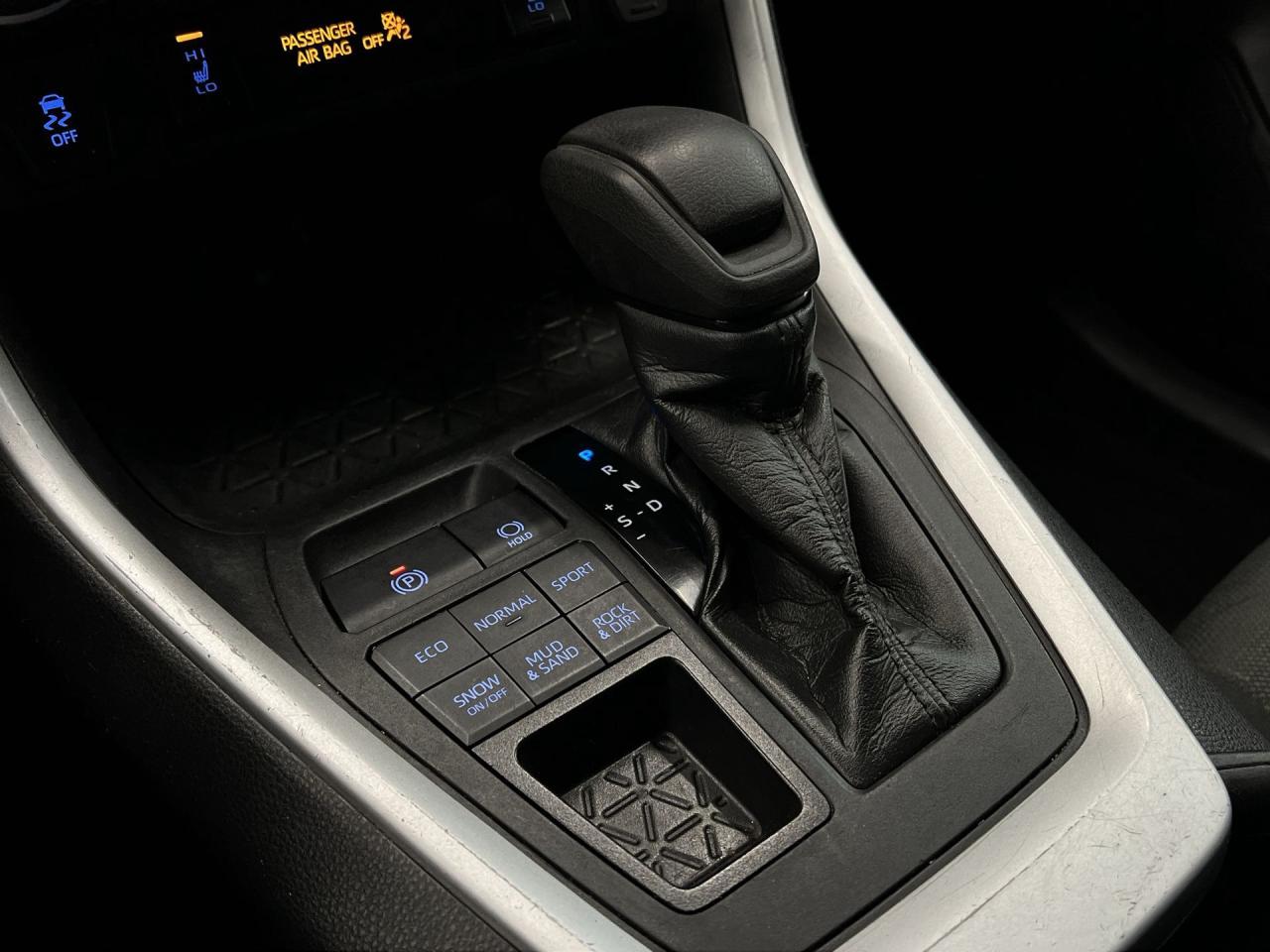 2021 Toyota RAV4 AWD | HTD SEATS | CARPLAY | ADAPT.CRUISE | A/C Photo