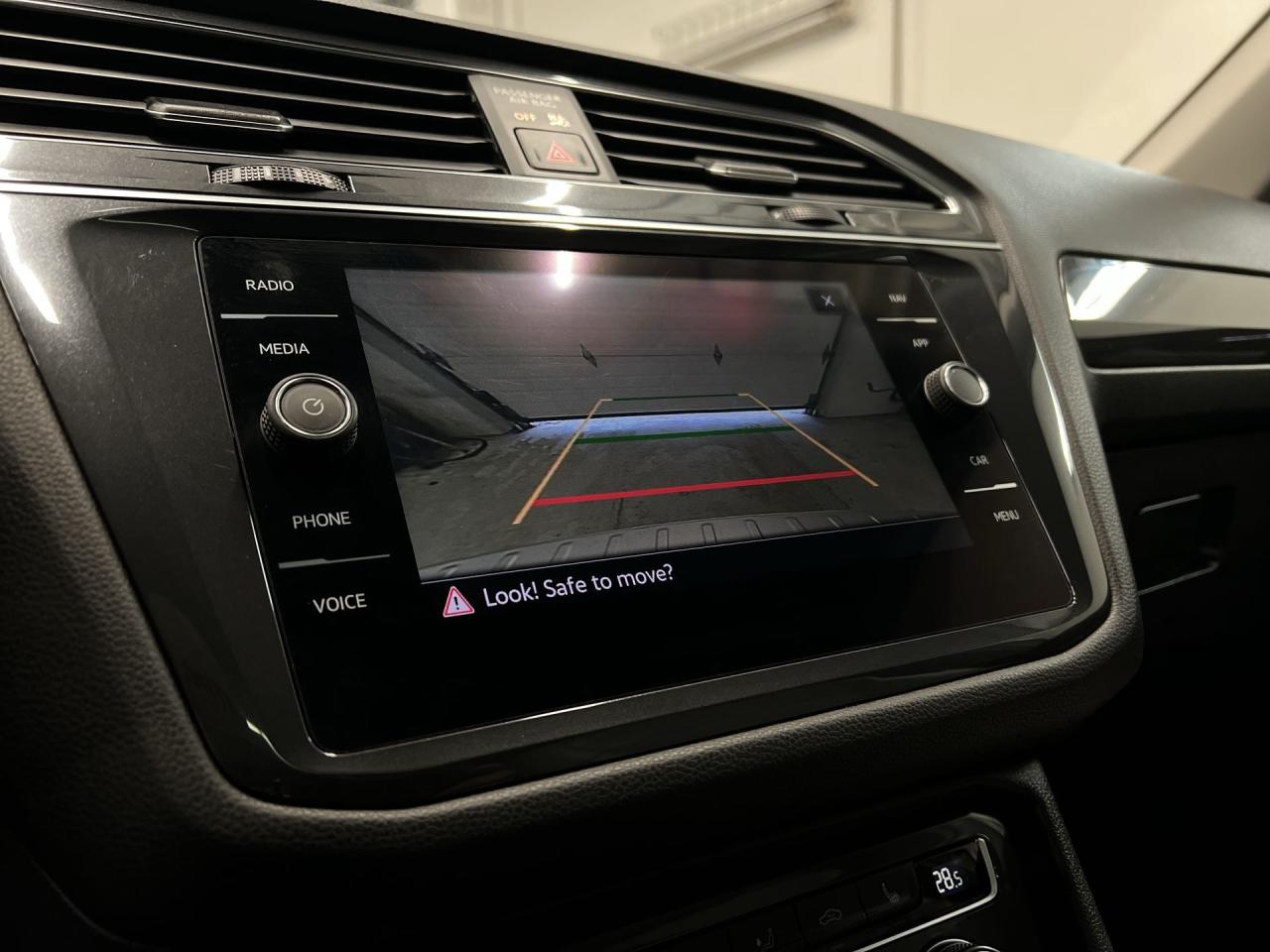 2021 Volkswagen Tiguan HIGHLINE AWD | HTD LEATHER | PANO ROOF | CARPLAY Photo