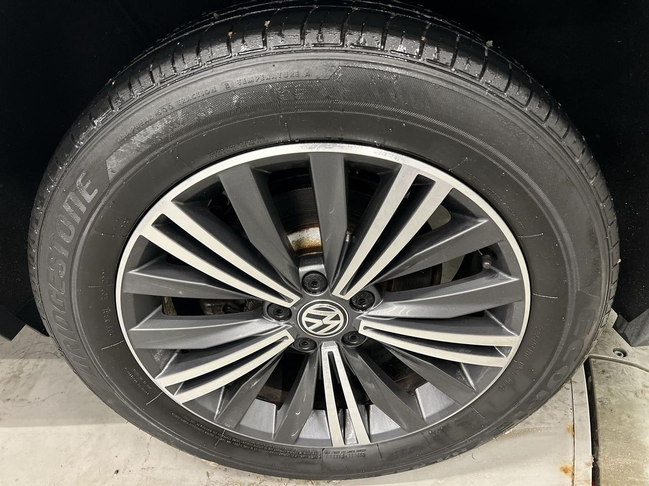 2021 Volkswagen Tiguan HIGHLINE AWD | HTD LEATHER | PANO ROOF | CARPLAY Photo