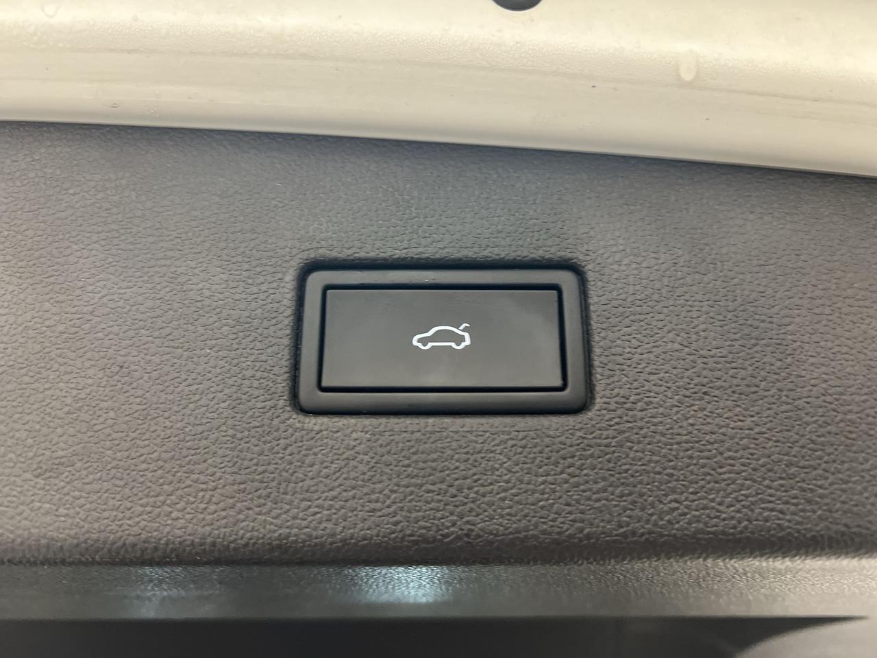 2021 Volkswagen Tiguan HIGHLINE AWD | HTD LEATHER | PANO ROOF | CARPLAY Photo