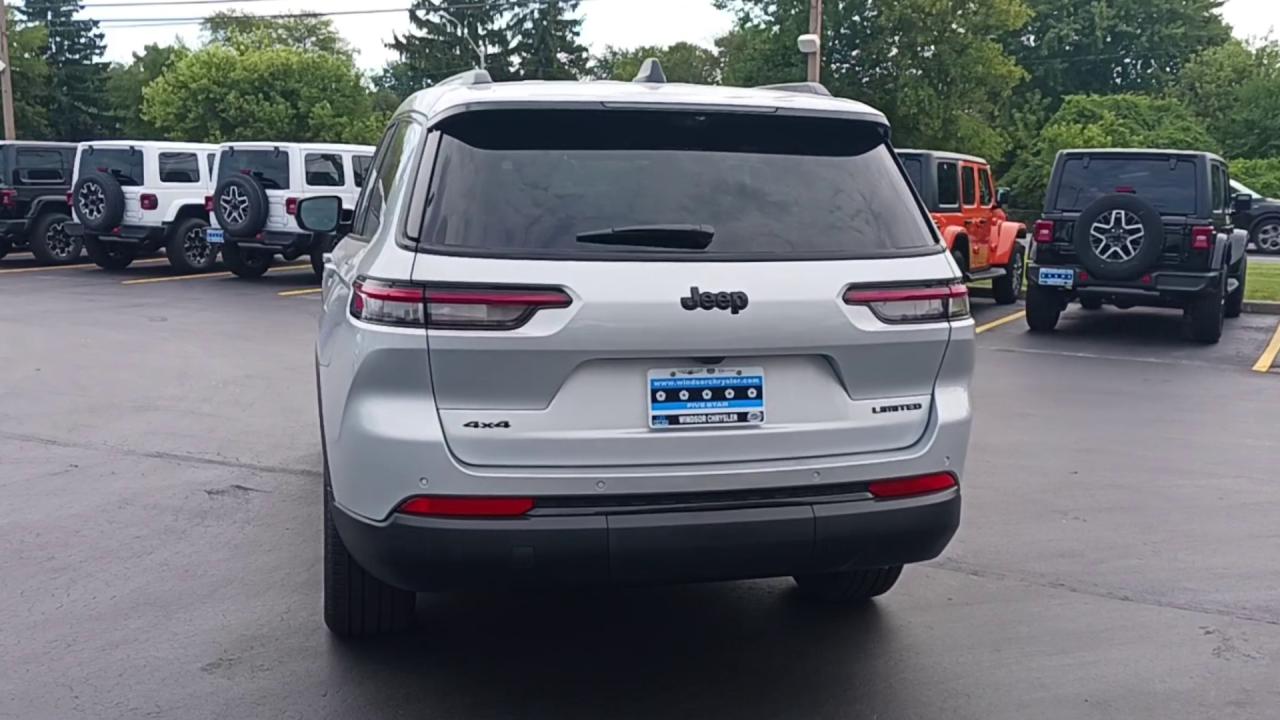 2025 Jeep Grand Cherokee L Limited 4x4 Photo