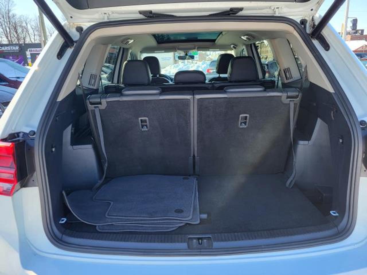 2018 Volkswagen Atlas V6 SEL AWD Photo