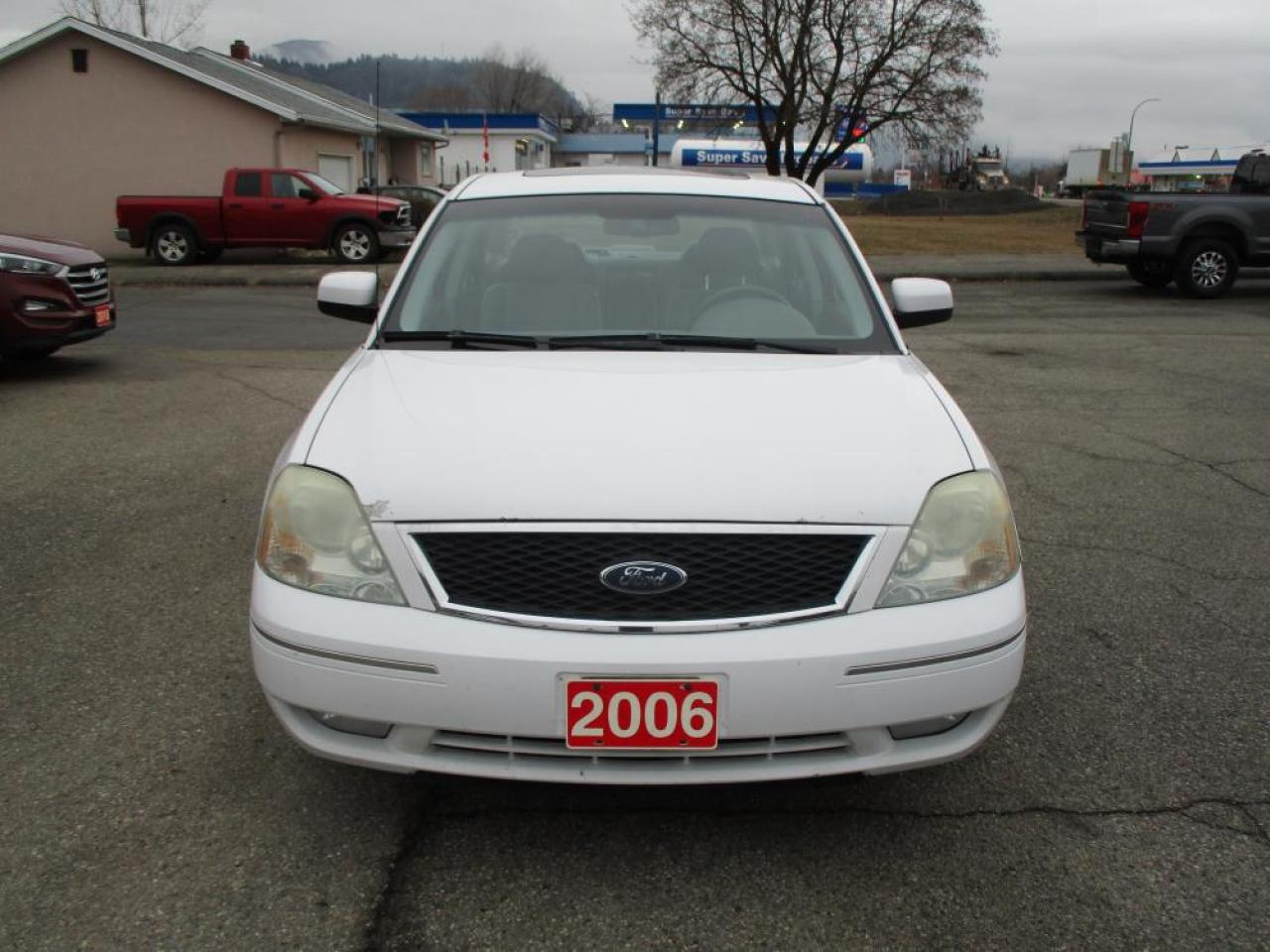 2006 Ford Five Hundred SEL AWD - Photo #2