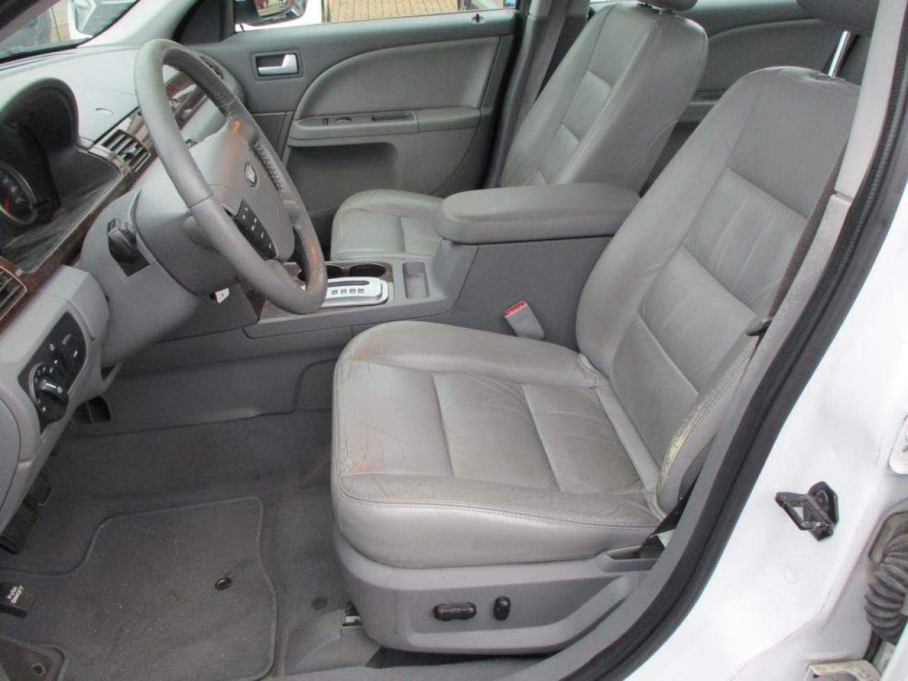 2006 Ford Five Hundred SEL AWD - Photo #11