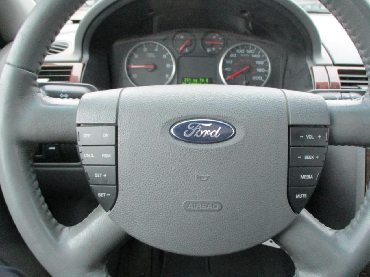 2006 Ford Five Hundred SEL AWD - Photo #14