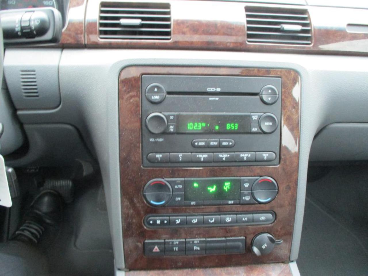 2006 Ford Five Hundred SEL AWD - Photo #16