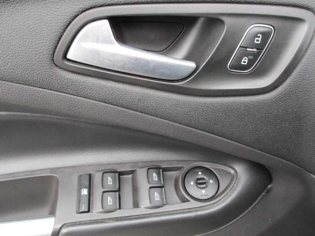 2018 Ford Escape SE FWD Photo