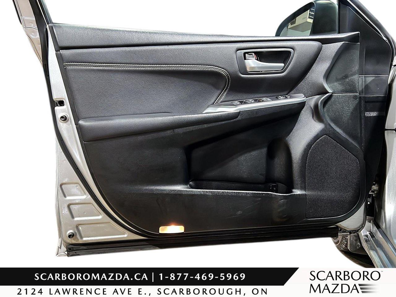 2017 Toyota Camry XLE Photo