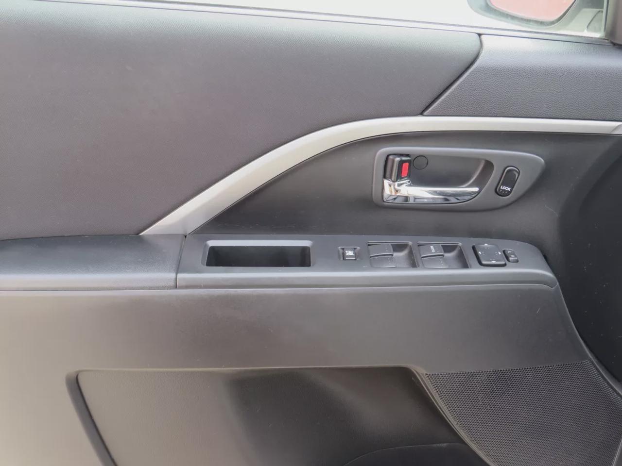 2015 Mazda MAZDA5 Touring | Very Low KM | Clean Title | No Accidents | Safety Certified | Alloy Rims | 6 Passenger | CD Player | Power Options | Photo