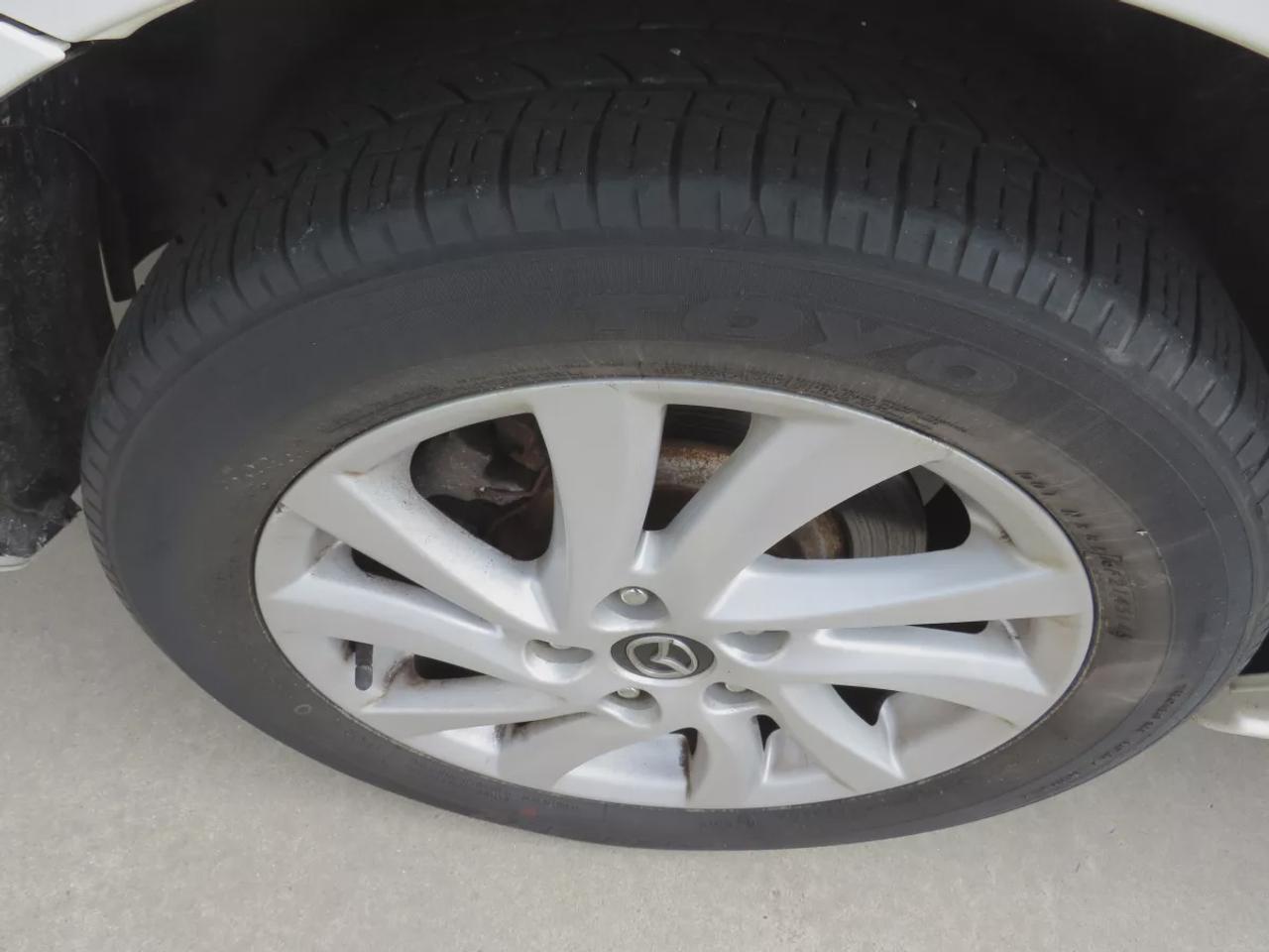 2015 Mazda MAZDA5 Touring | Very Low KM | Clean Title | No Accidents | Safety Certified | Alloy Rims | 6 Passenger | CD Player | Power Options | Photo