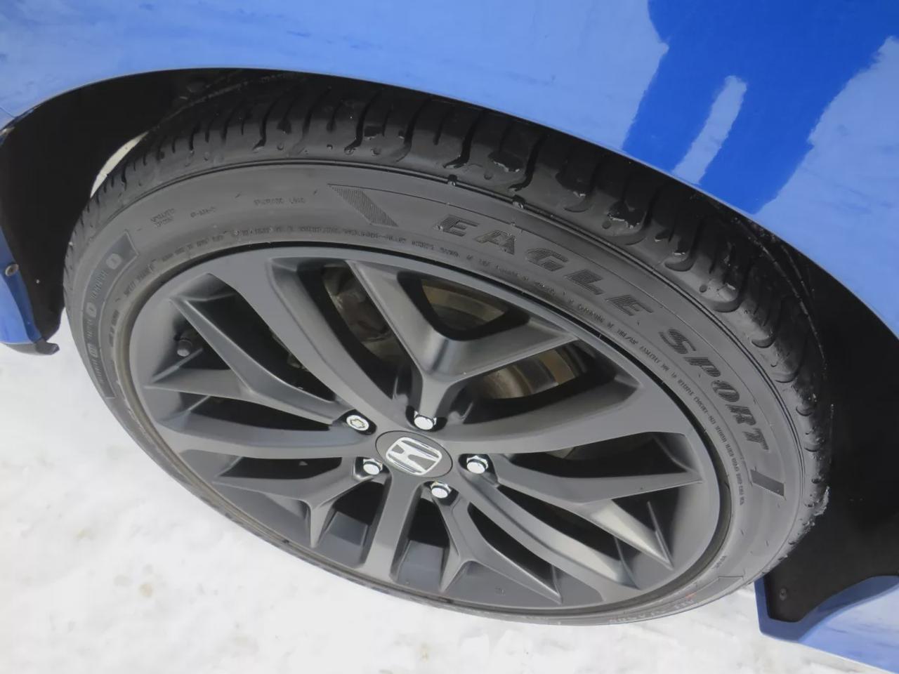 2020 Honda Civic SI Sedan SI | Low Km | Safety Certified | One Owner | Clean Title | No Accidents | Manual Transmission | Alloy Rims | Sunroof | Push Button Start | Digital Touchscreen | Reverse Camera | Collision Avoidance | Lane Assist | Heated Seats | Wireless Charging Photo