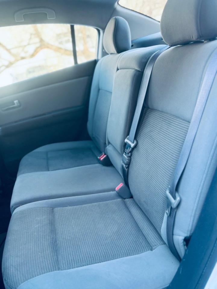 2012 Nissan Sentra 4dr Sedan I4 CVT 2.0 S Photo