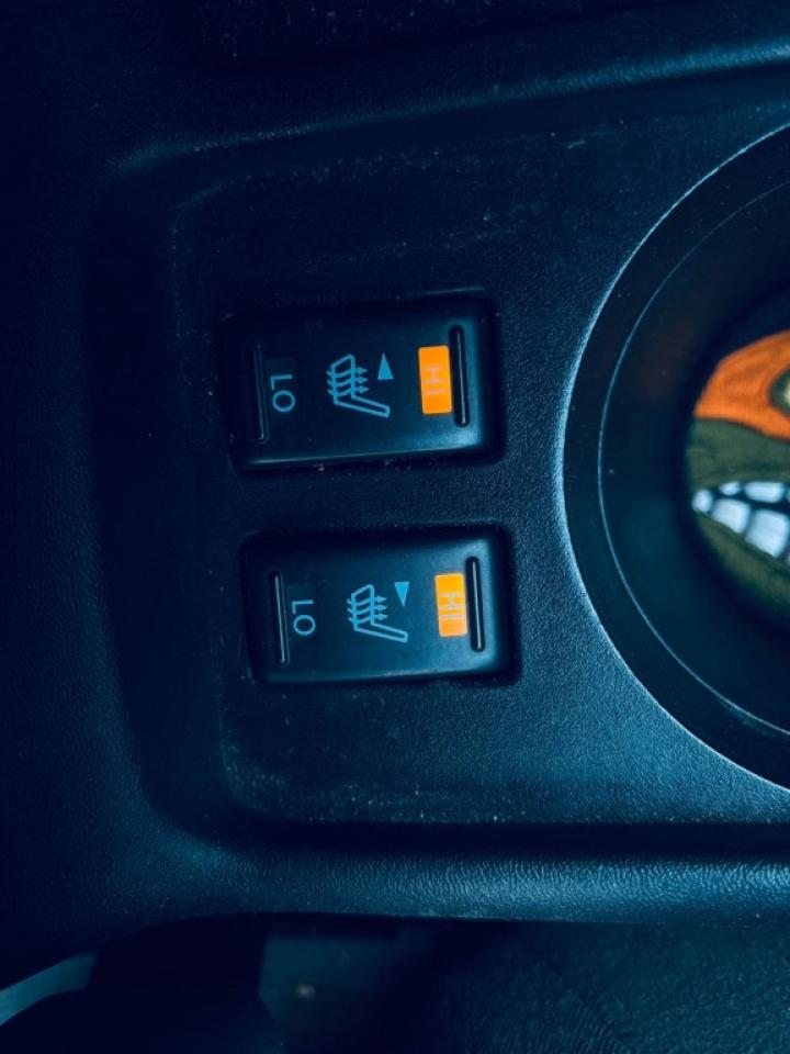 2012 Nissan Sentra 4dr Sedan I4 CVT 2.0 S Photo