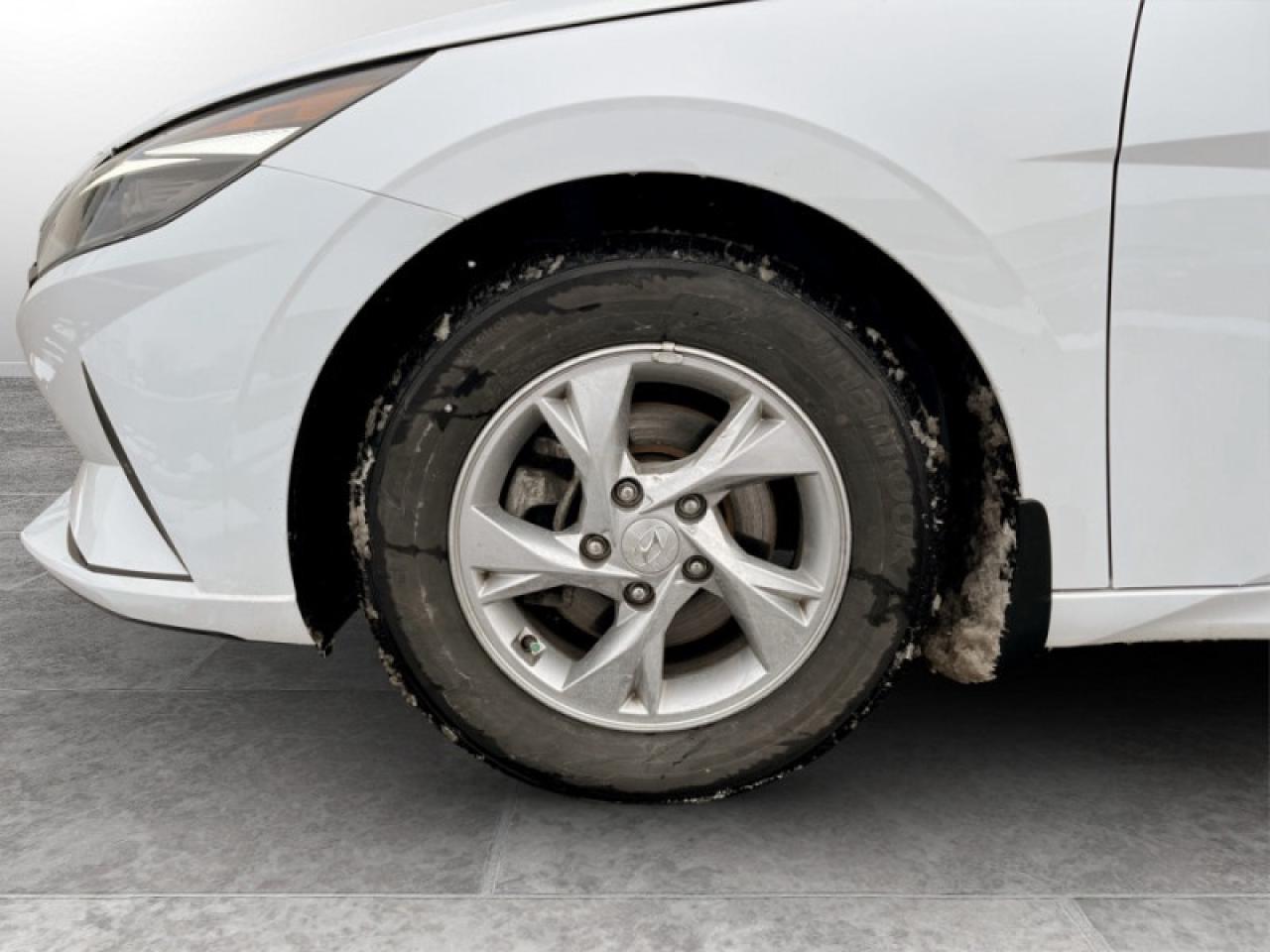 2021 Hyundai Elantra Essential Photo