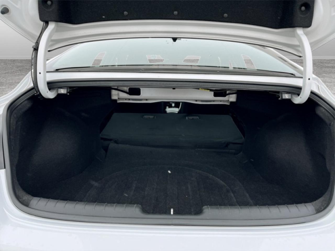 2021 Hyundai Elantra Essential Photo