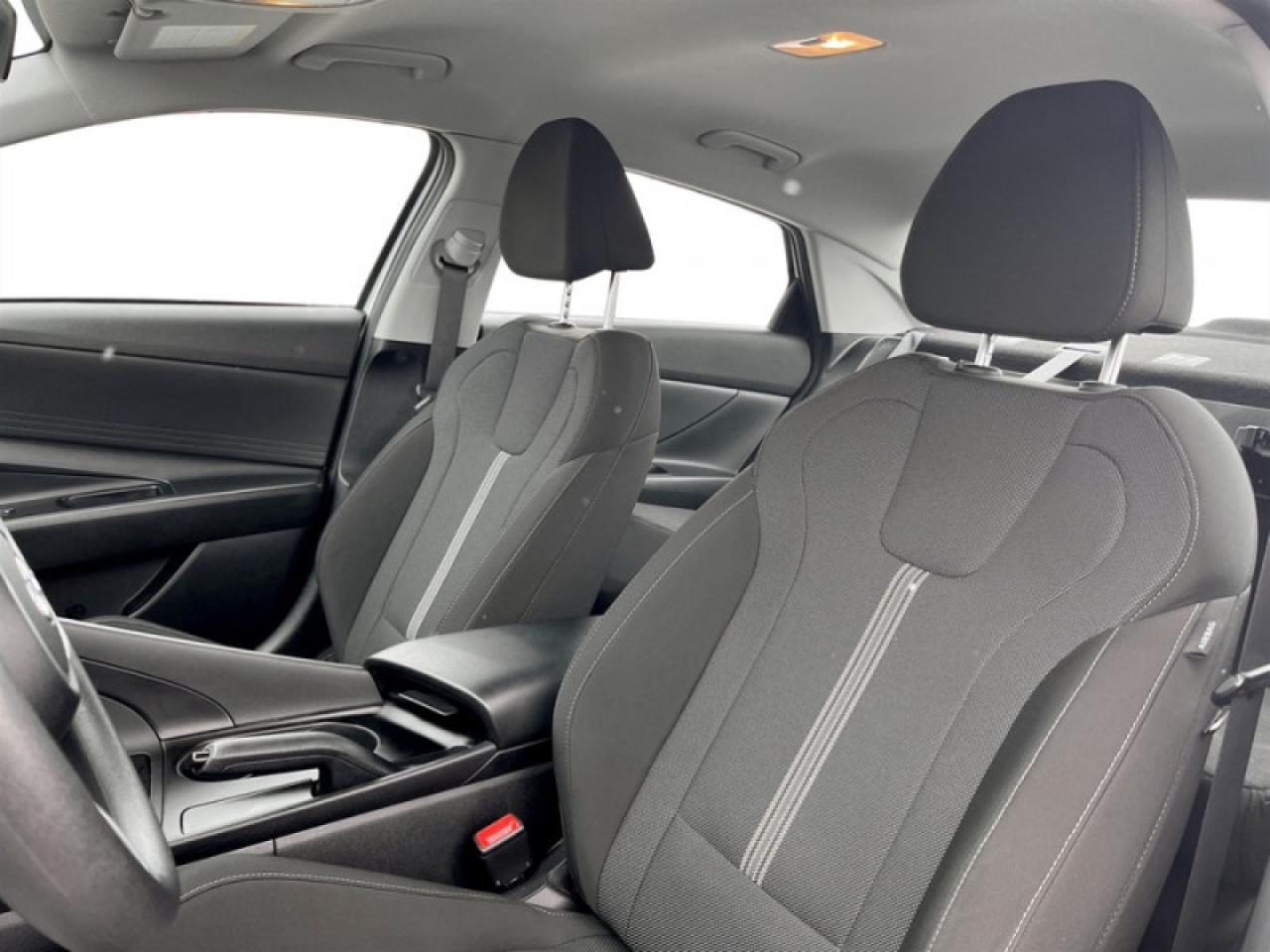 2021 Hyundai Elantra Essential Photo