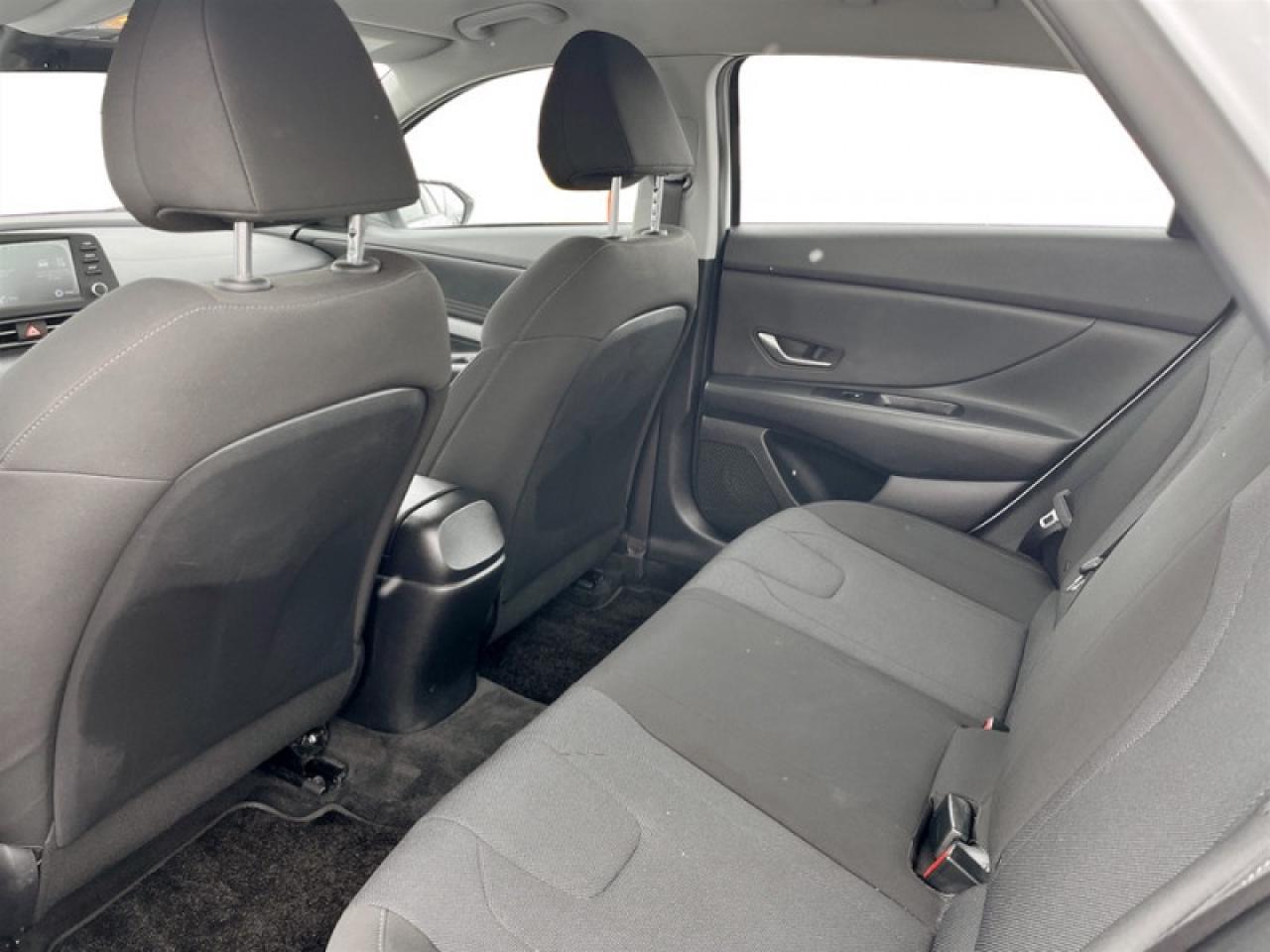 2021 Hyundai Elantra Essential Photo