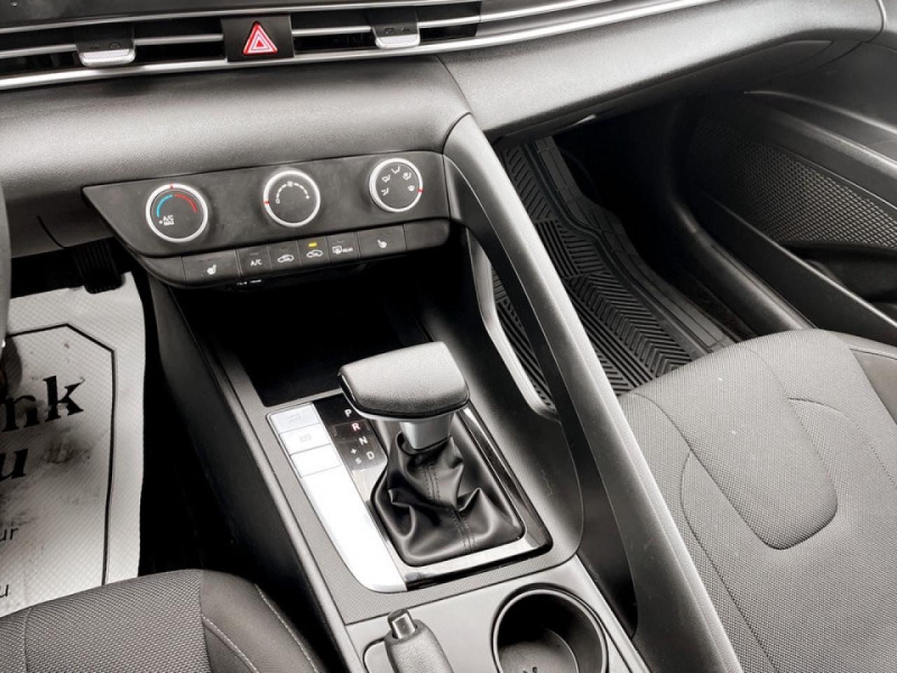 2021 Hyundai Elantra Essential Photo