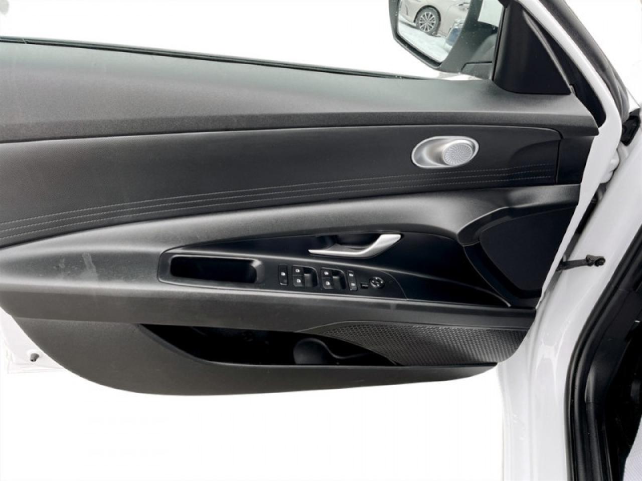 2021 Hyundai Elantra Essential Photo