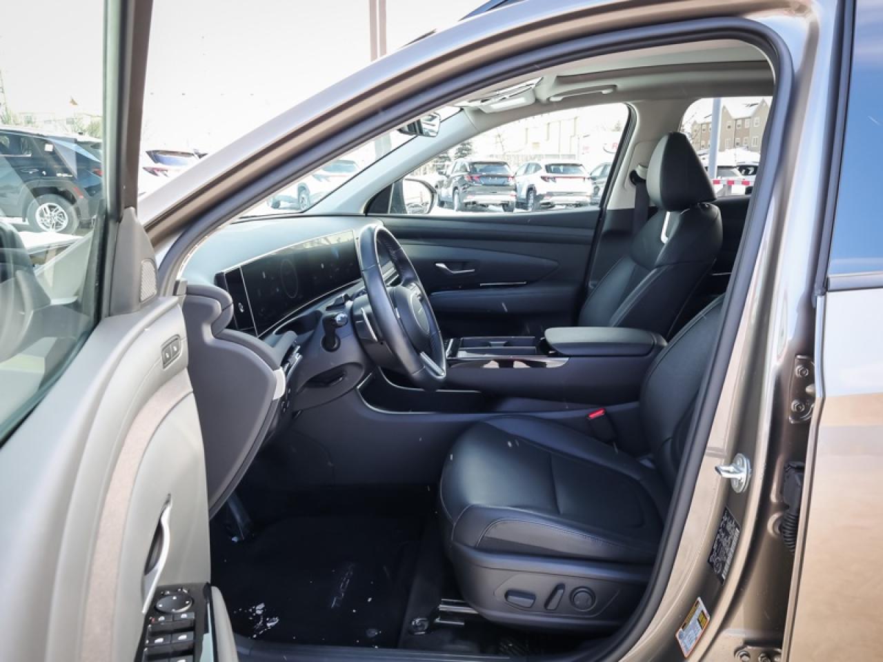 2025 Hyundai Tucson Hybrid Ultimate AWD  - Sunroof - $279 B/W Photo