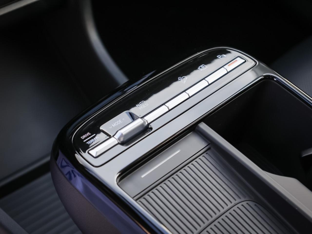 2025 Hyundai Tucson Hybrid Ultimate AWD  - Sunroof - $279 B/W Photo