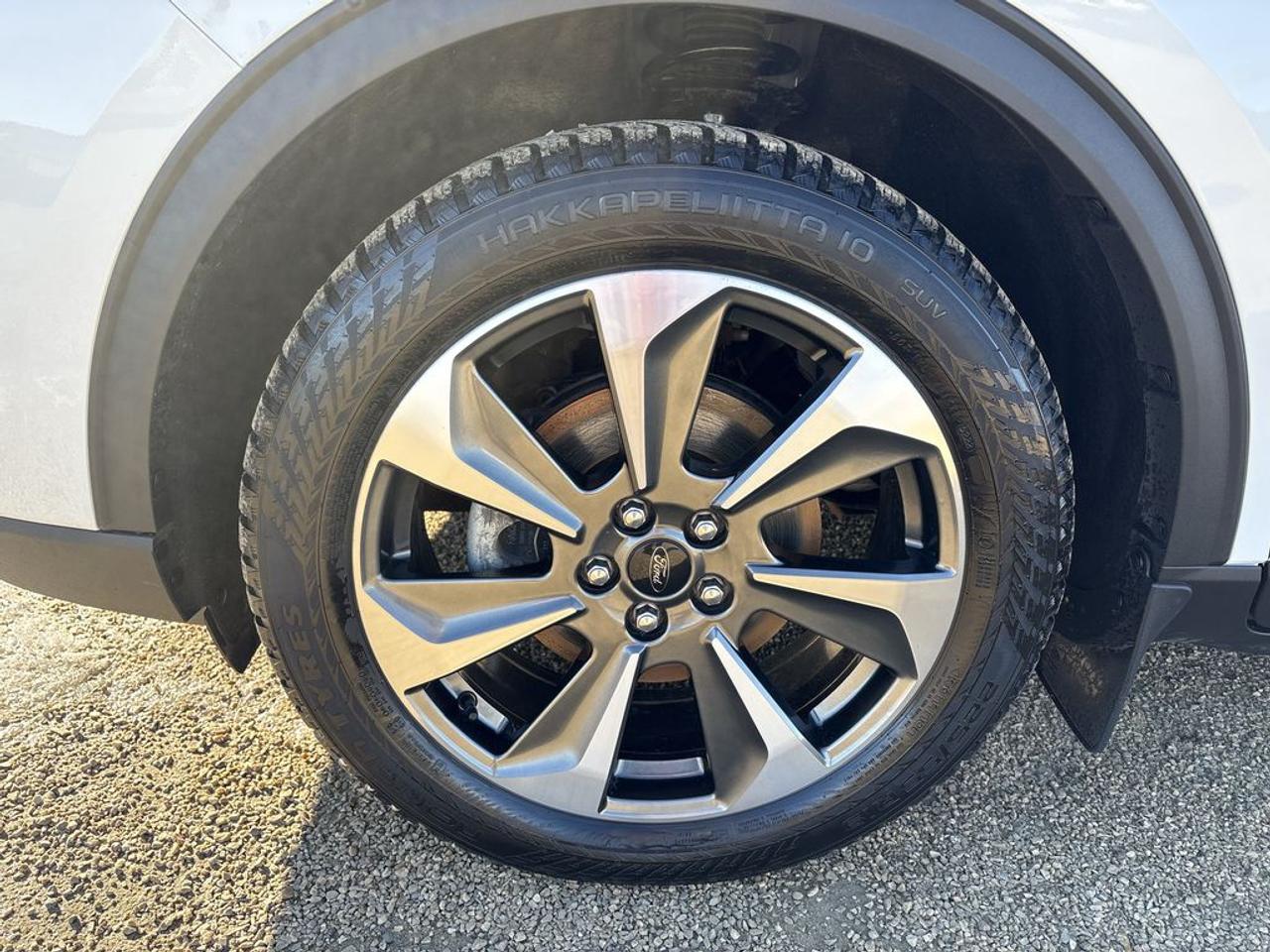 2023 Ford Escape Platinum Photo2