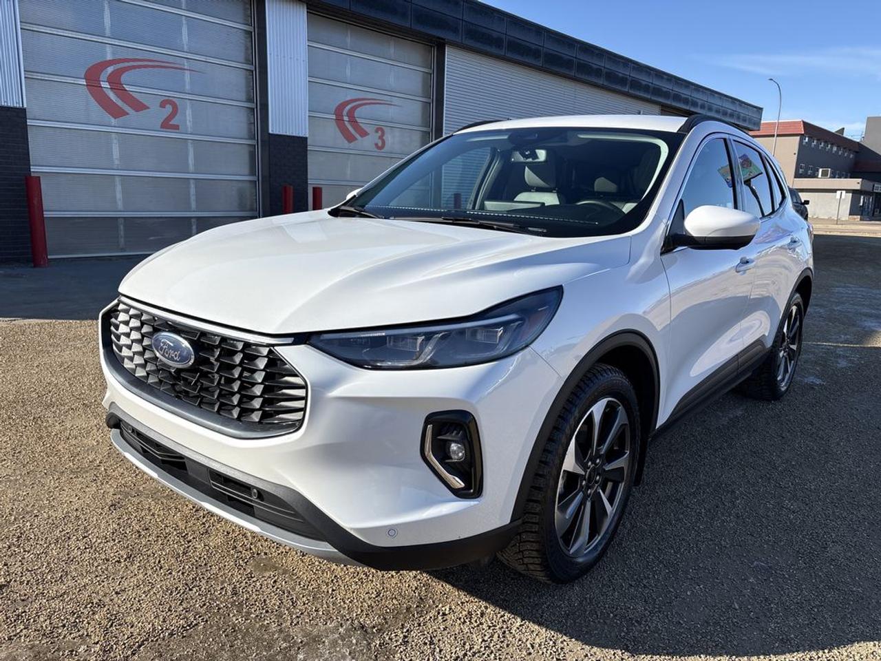 2023 Ford Escape Platinum Photo1