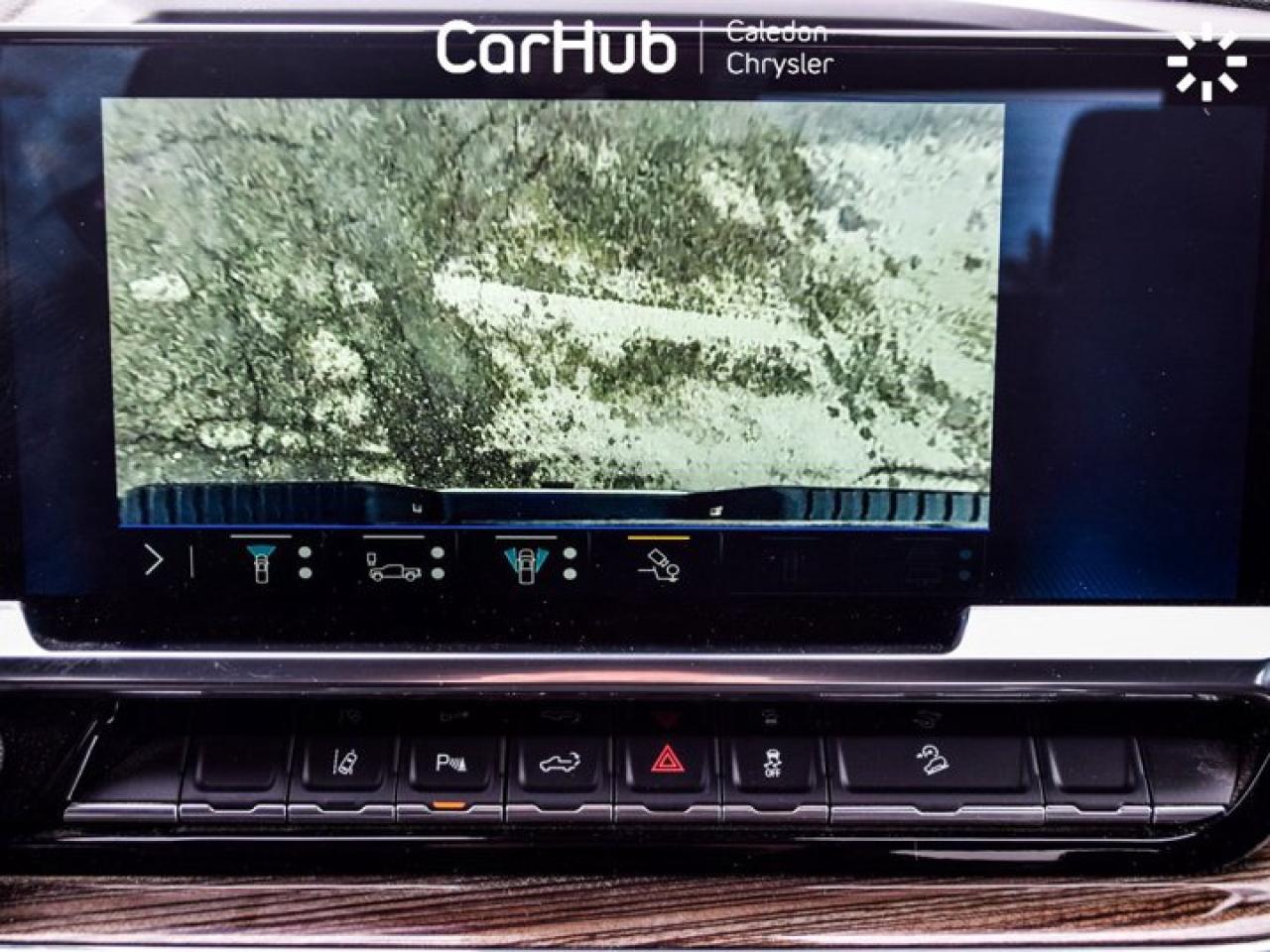 2024 Chevrolet Silverado 2500 HD LT4WD Crew Cab 159" 6.6L 5 passengers with captain chair Photo