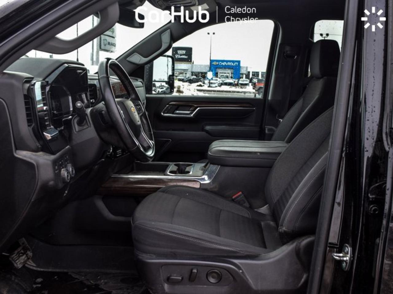 2024 Chevrolet Silverado 2500 HD LT4WD Crew Cab 159" 6.6L 5 passengers with captain chair Photo