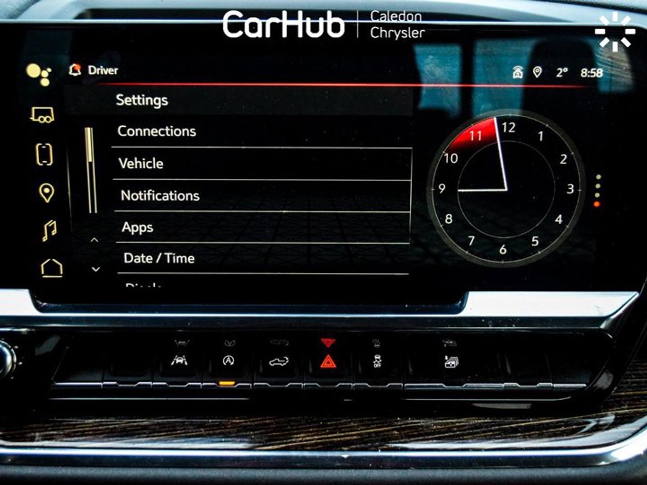 2024 GMC Sierra 1500 Elevation 4WD Crew Cab 147" 5.3L 5 passengers with captain chair Photo