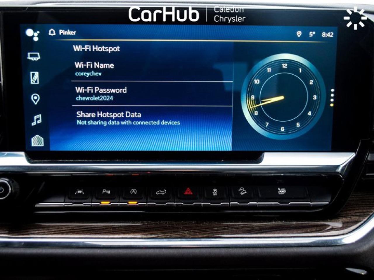 2024 Chevrolet Silverado 1500 4WD Crew Cab 147" LT Trail Boss 5.3L Leather 5 passengers with captain chair Photo