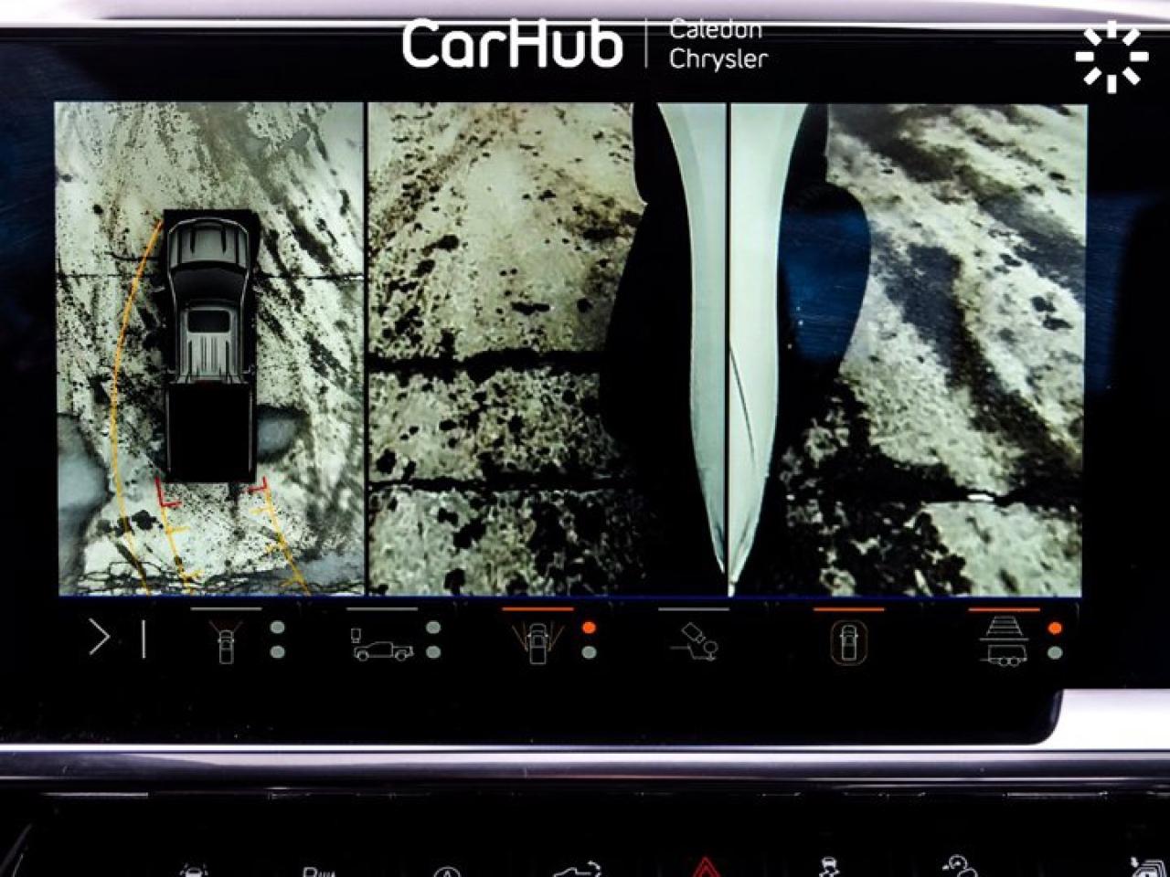 2024 Chevrolet Silverado 1500 4WD Crew Cab 147" LT Trail Boss 5.3L Leather 5 passengers with captain chair Photo