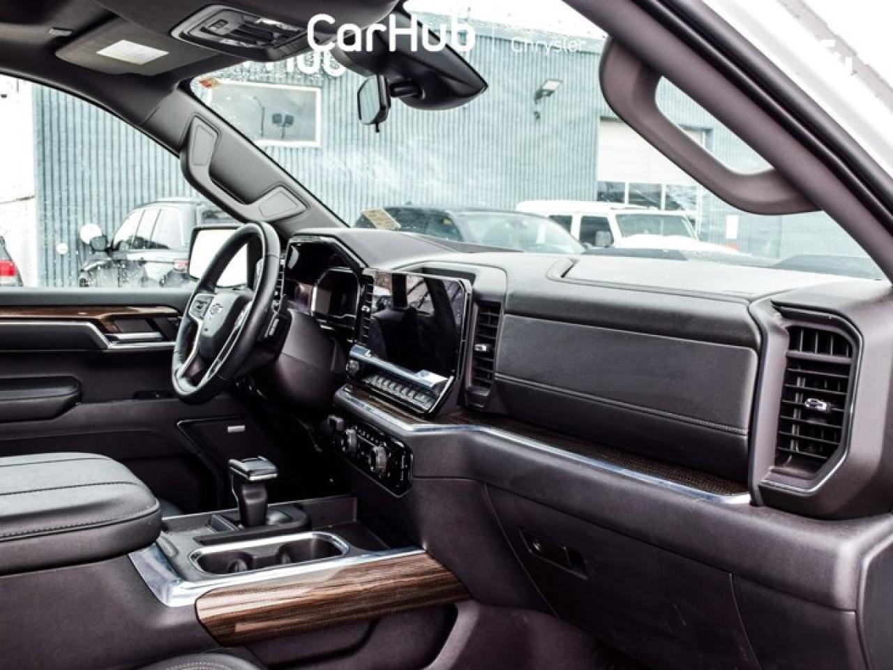 2024 Chevrolet Silverado 1500 4WD Crew Cab 147" LT Trail Boss 5.3L Leather 5 passengers with captain chair Photo