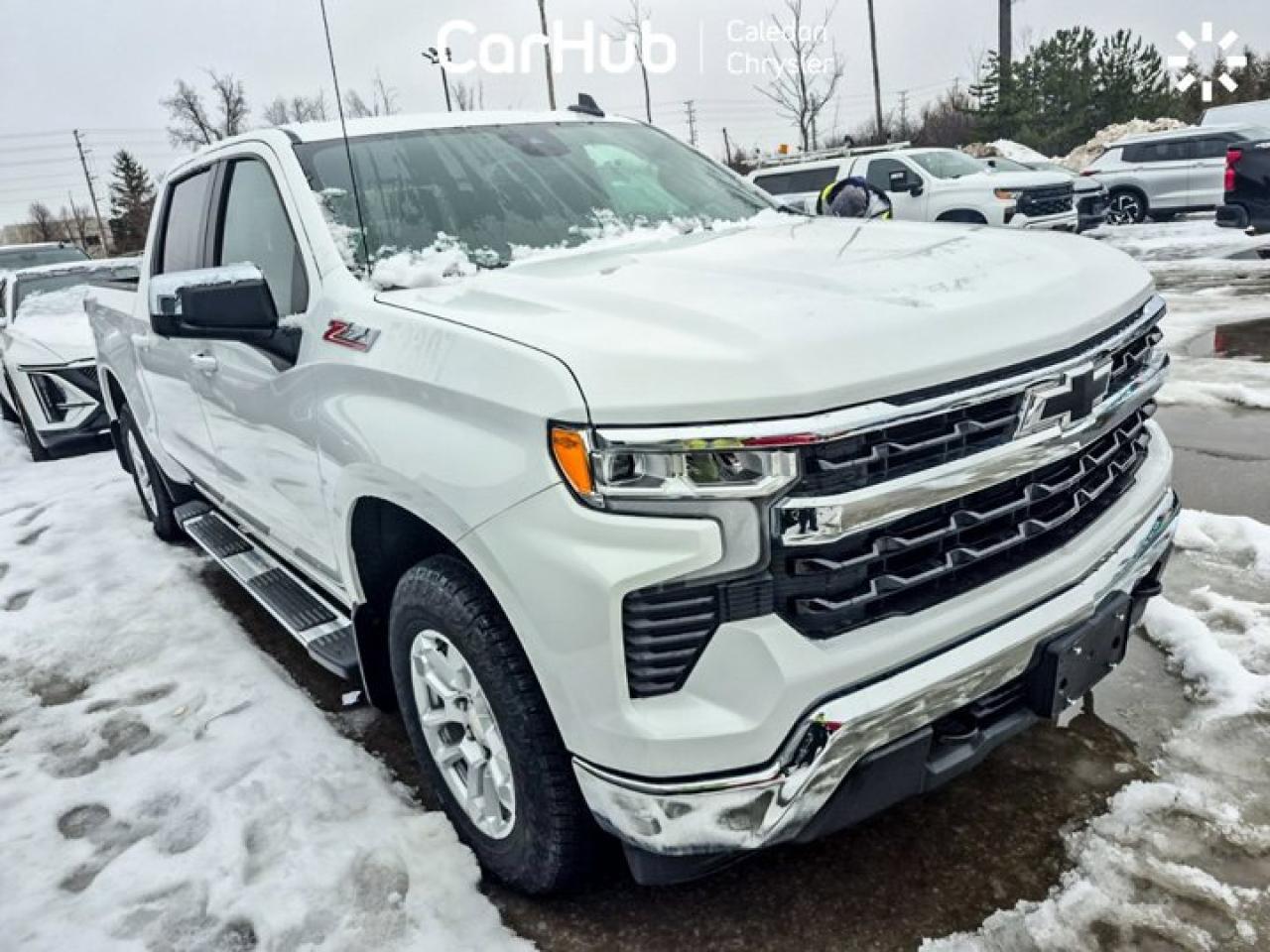 2023 Chevrolet Silverado 1500 LT 4WD Crew Cab 147" 5.3L 5 passengers with captain chair Photo2