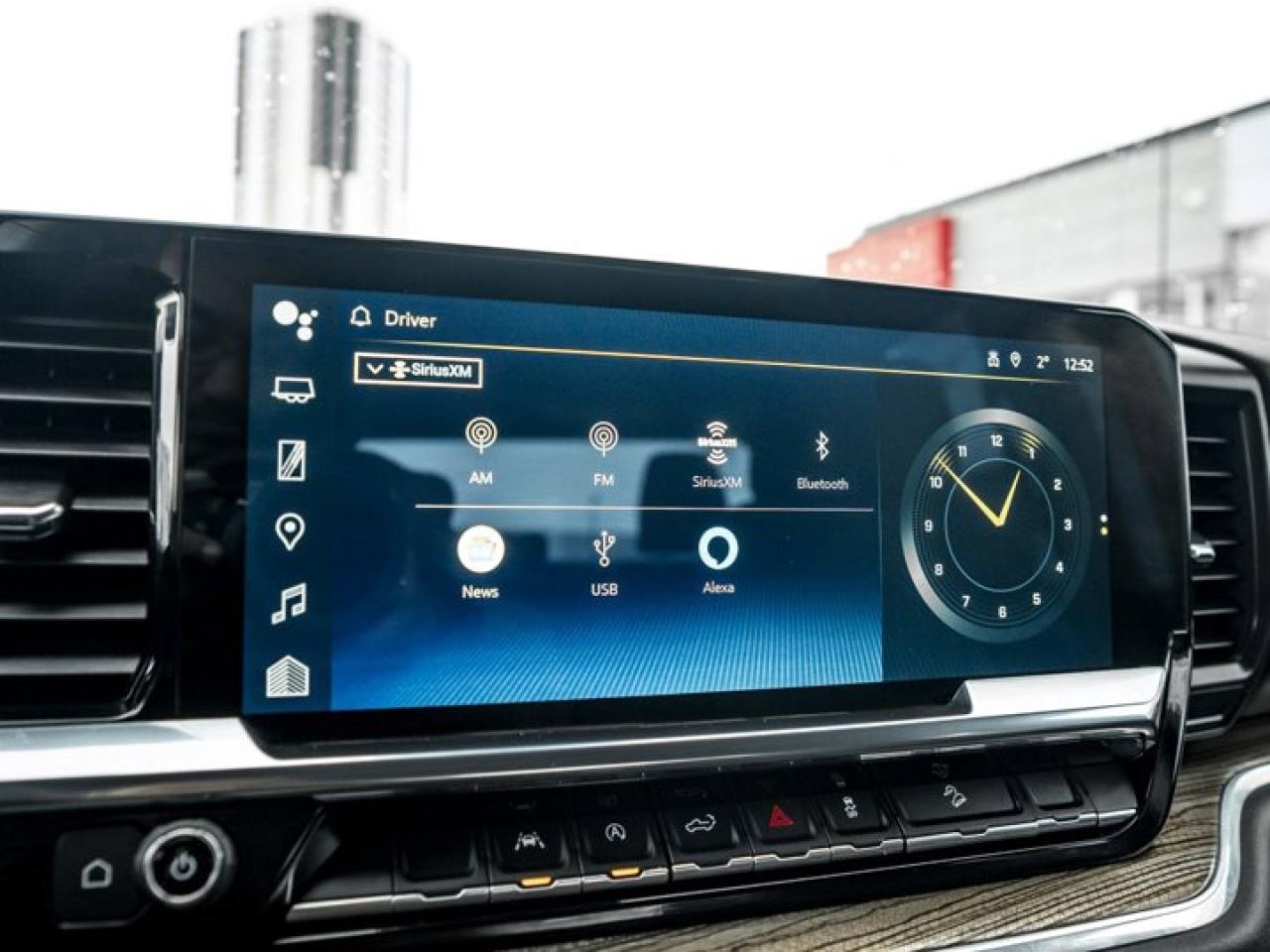 2024 Chevrolet Silverado 1500 LT 147'' V8 MultiPro Tailgate 6 Seater Side Steps Photo