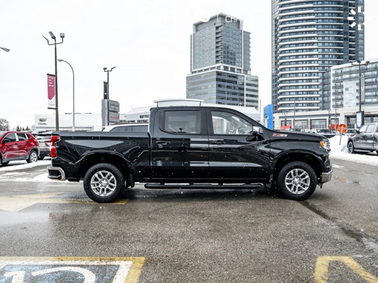 2024 Chevrolet Silverado 1500 LT 147'' V8 MultiPro Tailgate 6 Seater Side Steps Photo