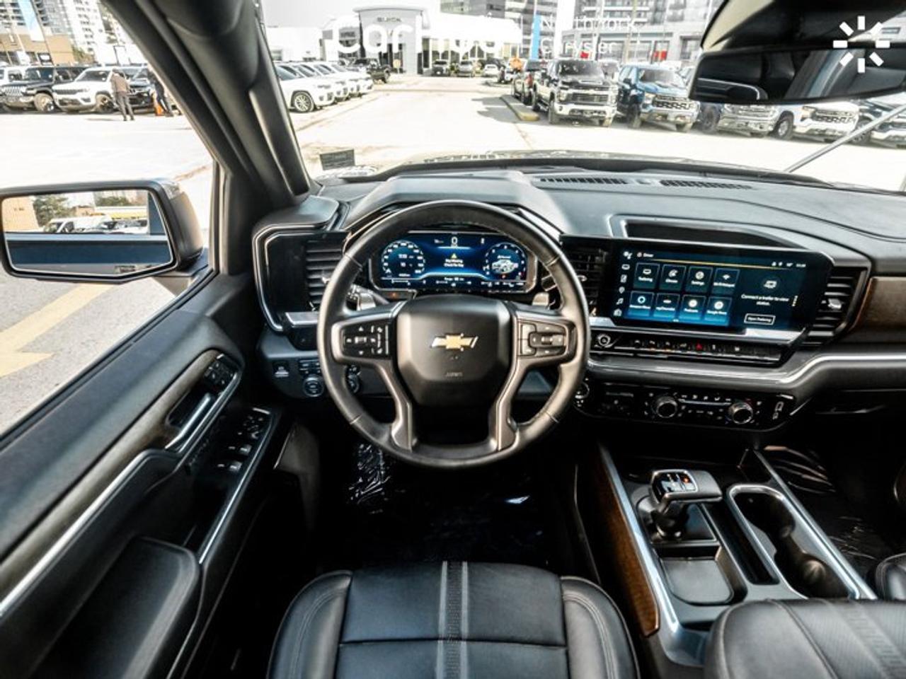 2023 Chevrolet Silverado 1500 High Country 157" 6.2L V8 13.4'' Screen Leather Captain Seats Photo