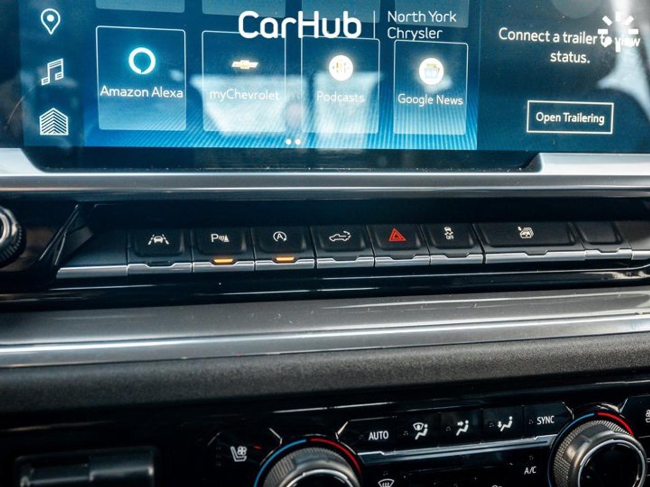 2023 Chevrolet Silverado 1500 High Country 157" 6.2L V8 13.4'' Screen Leather Captain Seats Photo