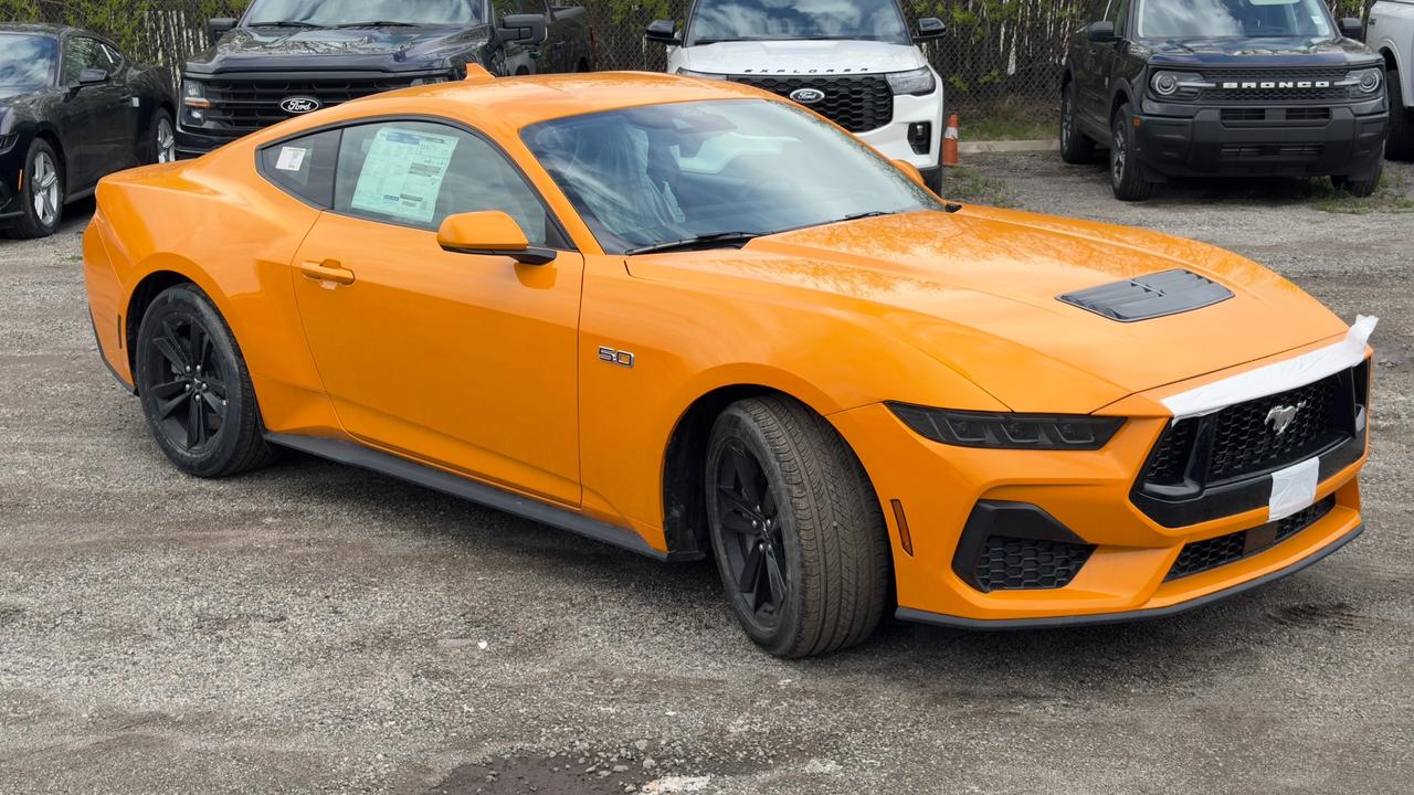 2026 Ford Mustang GT Fastback Photo4