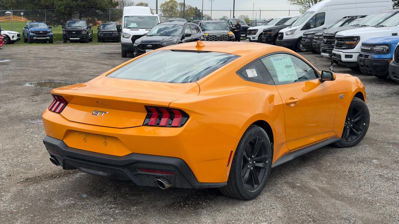 2026 Ford Mustang GT Fastback Photo
