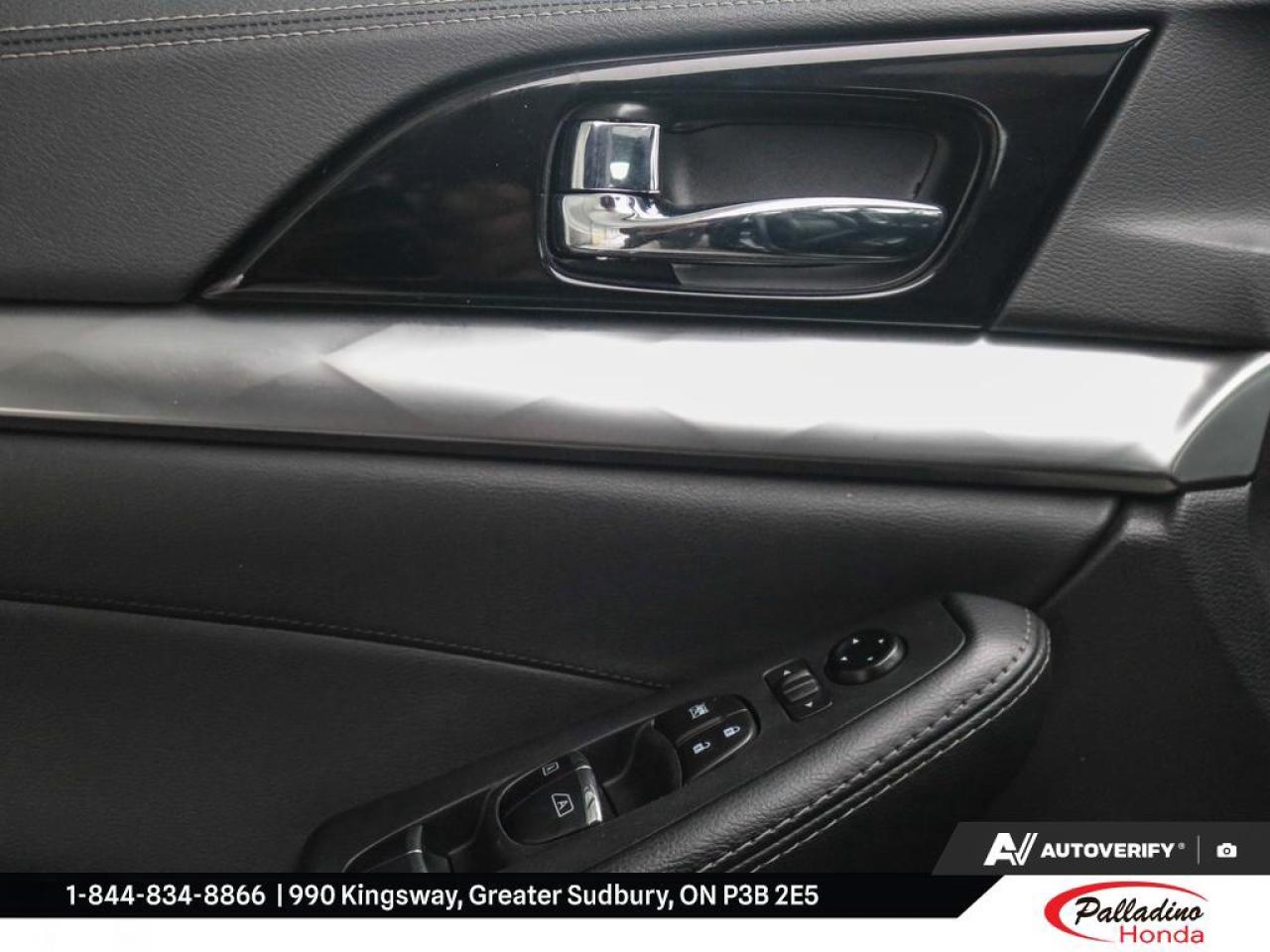 2023 Nissan Maxima SL Photo