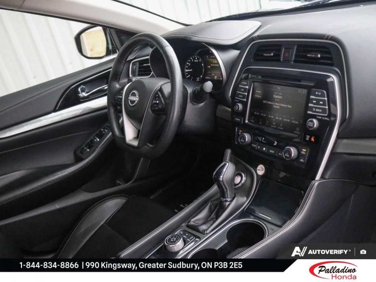 2023 Nissan Maxima SL Photo