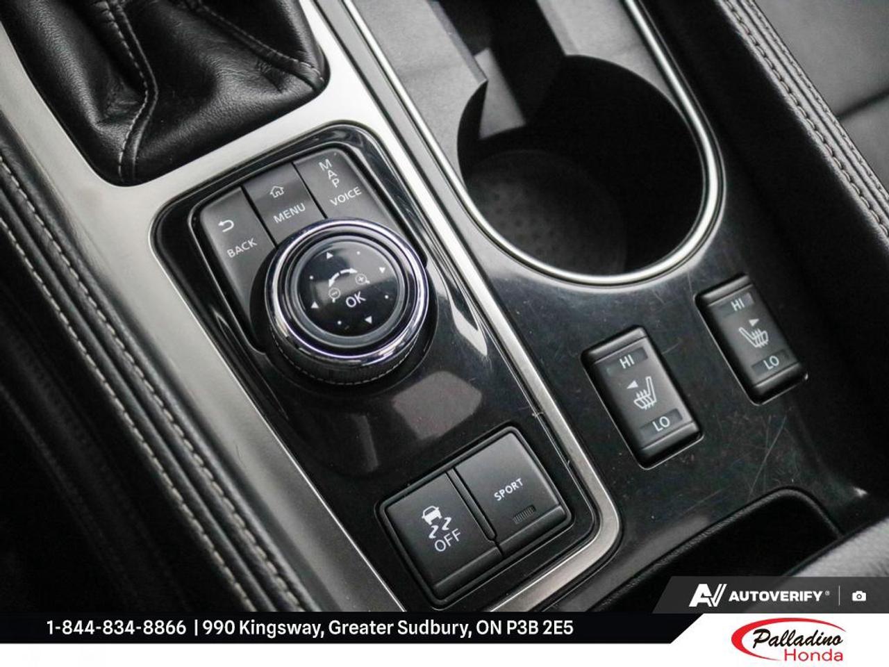 2023 Nissan Maxima SL Photo