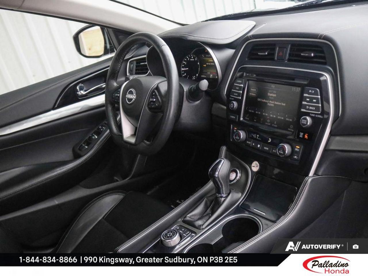 2023 Nissan Maxima SL Photo