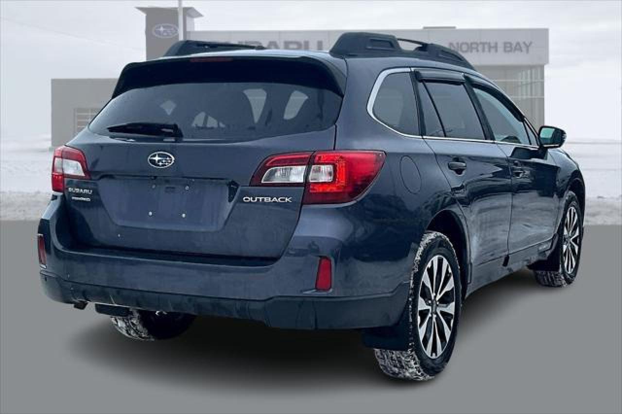 2017 Subaru Outback  Photo2